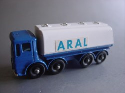 min32england-LeylandPatrolTanker-ARAL-20230101 (1).jpg